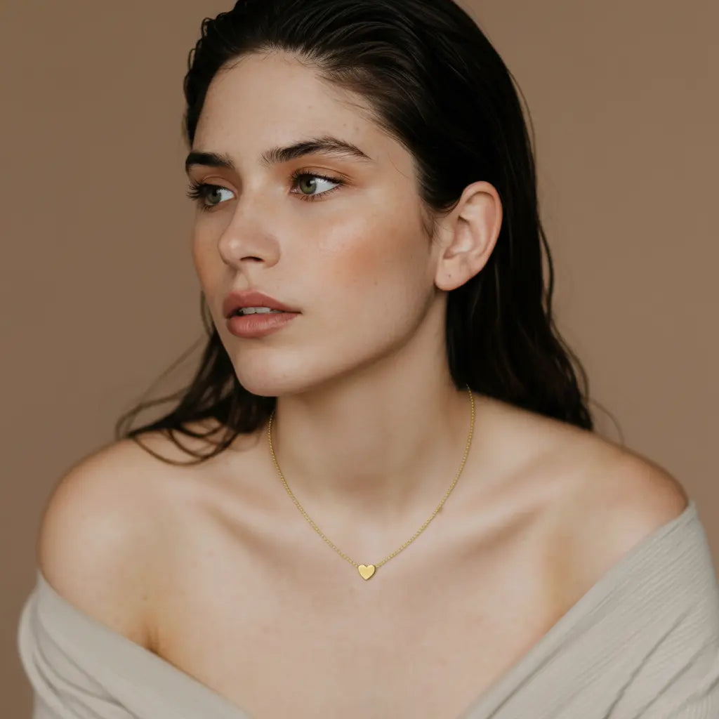 Zarte Herzkette goldfarben – minimalistisch, elegant, jeden Tag