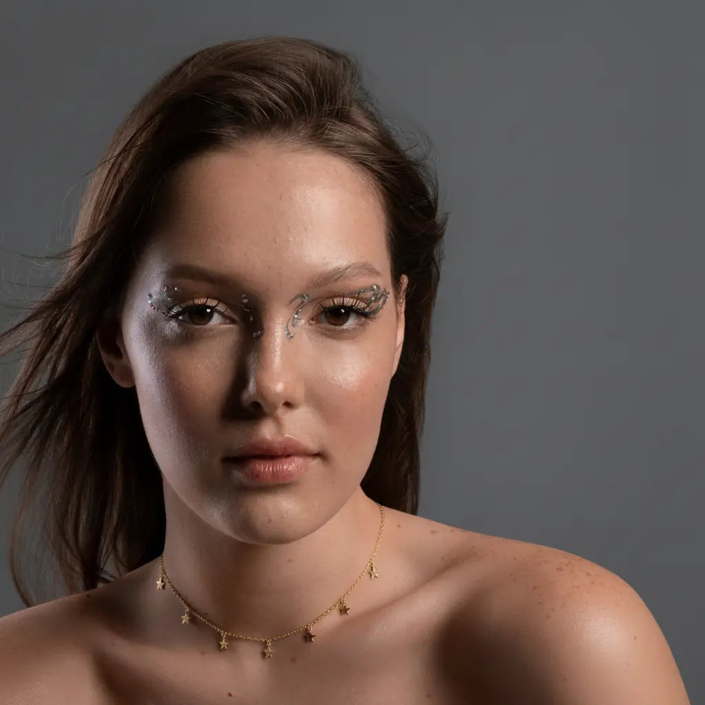 Sternen-Choker – zarte Kette mit tanzenden Mini-Sternen