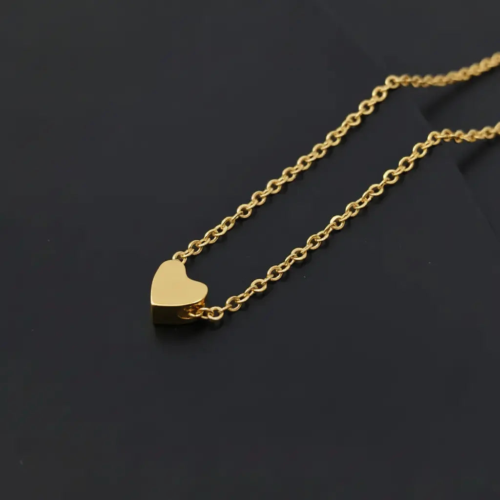 Zarte Herzkette silberfarben oder goldfarben– minimalistisch, elegant, jeden Tag